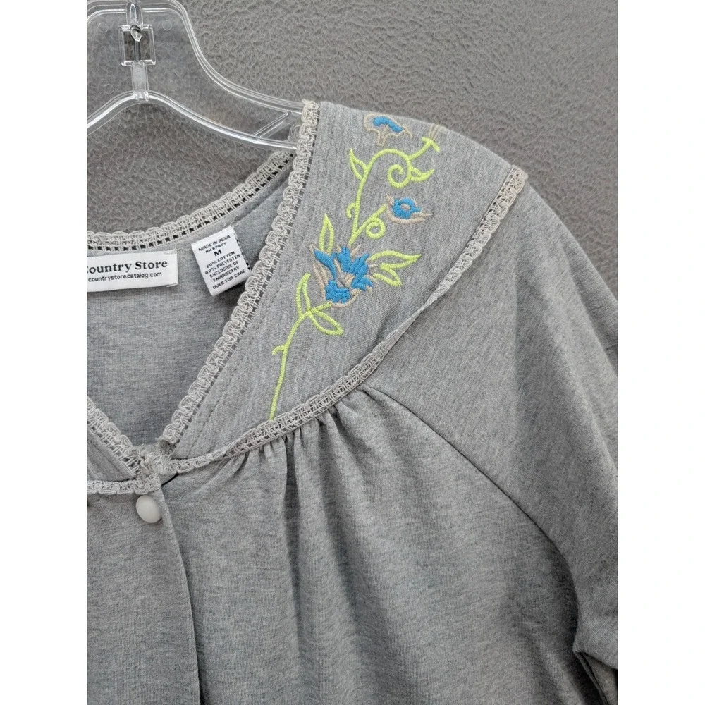 Country Store Floral Embroidered‎ Snap Front Robe Women's M Gray Pockets Granny